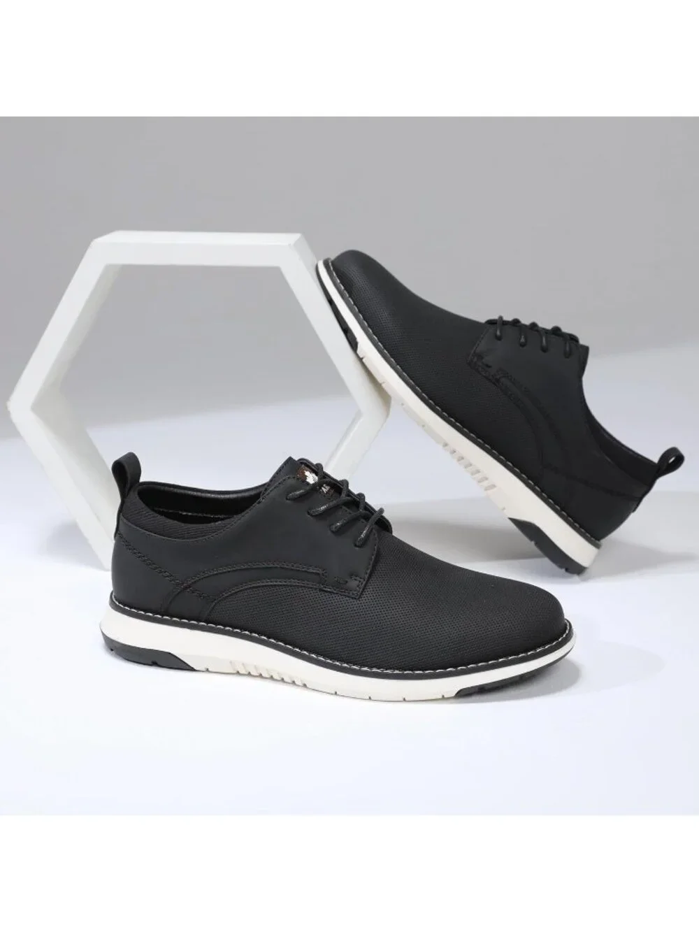 Men's Black Pin-dot Kitten Heel Perforated Lace-up Business Dress Oxford Shoes